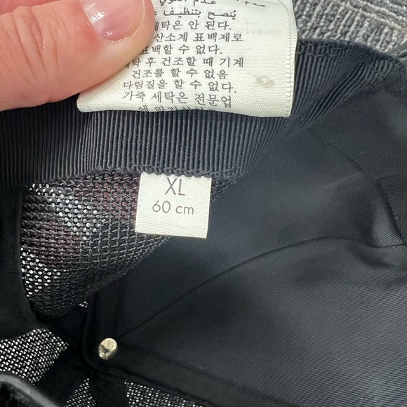 GUCCI BASEBALL CAP GG LOGO MESH LEATHER - Picture 5 of 16